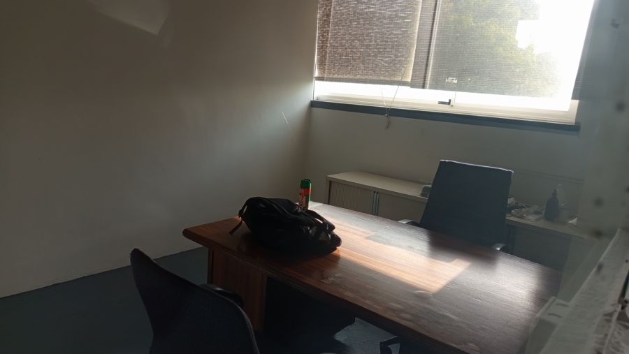 To Let Commercial Property for Rent in Maitland Western Cape
